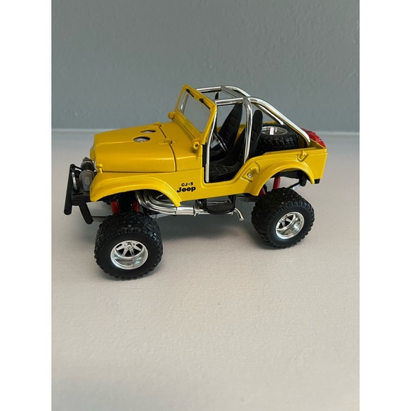 Hot Wheels Jeep CJ-5 - Picture 4 of 8